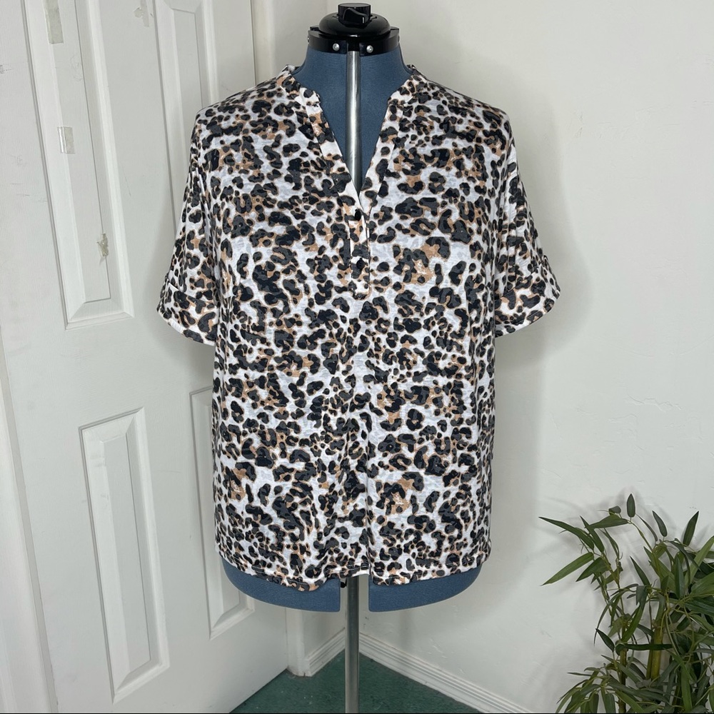 🌵Life Style Woman Leopard Print Cuff Sleeve V-Neck